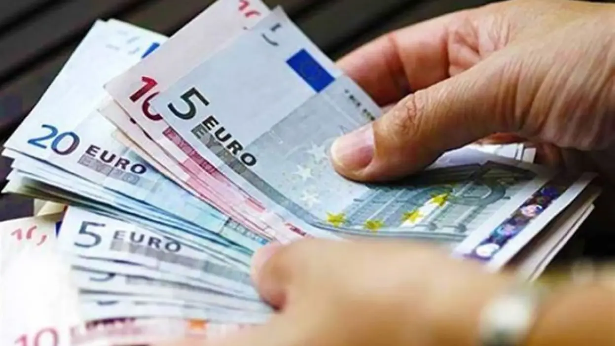 Πληρωμή επιδόματος 100 ευρώ: Όλα όσα πρέπει να γνωρίζετε