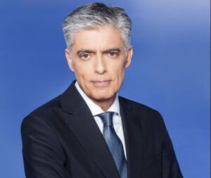 Νίκος Ευαγγελάτος: Ένας Εμβληματικός Δημοσιογράφος