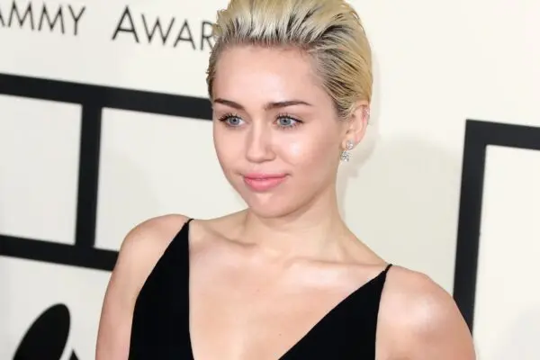 Miley Cyrus: Μουσικές Επιτυχίες και Νέα Σχέδια