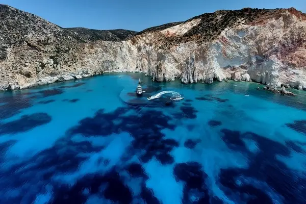 Πολυαιγός: Ένας Φυσικός Θησαυρός στο Αιγαίο