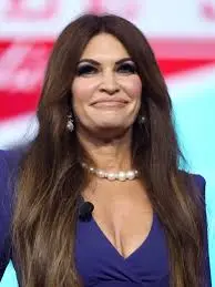Η Kimberly Guilfoyle και η Πολιτική Σκηνή των ΗΠΑ