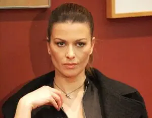 Τζίνα Αλιμόνου: Από το Μόσχο μέχρι τη Σκηνή