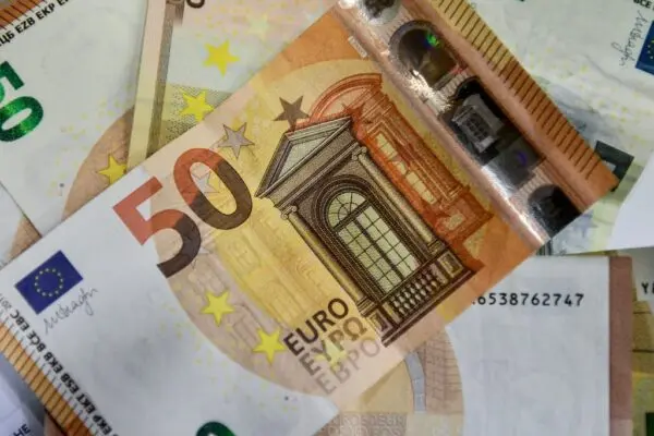 Επίδομα 250 ευρώ: Τι Πρέπει να Γνωρίζετε