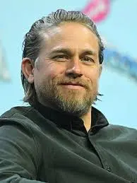 Ο Charlie Hunnam: Από το ‘Sons of Anarchy’ στη Μεγάλη Οθόνη