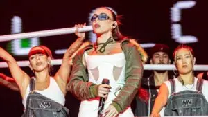 Nicki Nicole: Μια Ενορχηστρωμένη Κυρίαρχος στη Μουσική Σκηνή