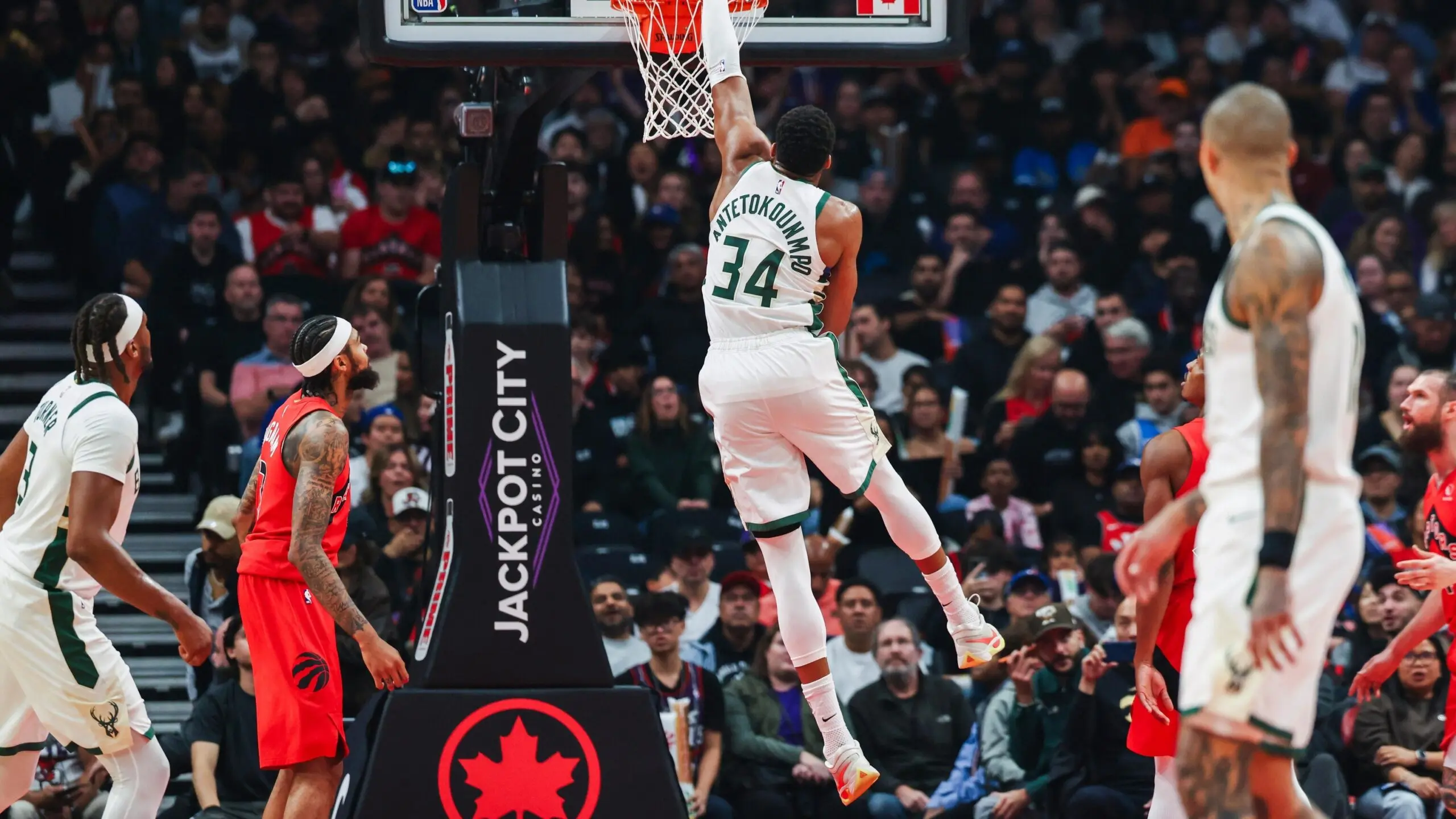 Ανάλυση της Αναμέτρησης Raptors vs Bucks