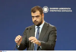 Ποιος είναι ο Βαρδήσ Μαρινάκης;