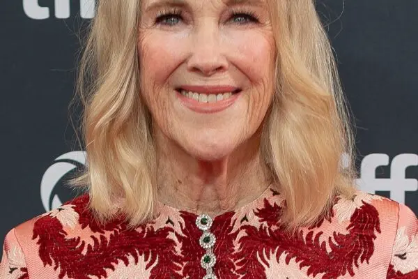 Catherine O’Hara: Μια Σημαντική Πολυδιάστατη Καλλιτέχνης