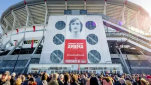 Johan Cruyff Arena: Η έδρα που φέρνει την κληρονομιά του Κρουιφ
