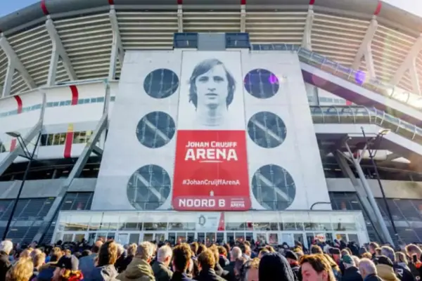 Johan Cruyff Arena: Η έδρα που φέρνει την κληρονομιά του Κρουιφ