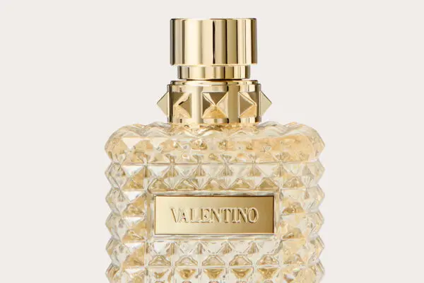 Η Ιστορία και η Εξέλιξη της Valentino στη Μόδα