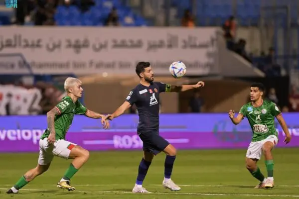 مباراة الاتفاق ضد ضمك: تحليل وأهمية المواجهة