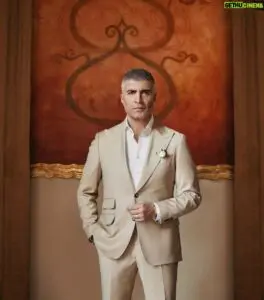 Özcan Deniz: Το Ταλέντο και η Δημιουργική του Εξέλιξη