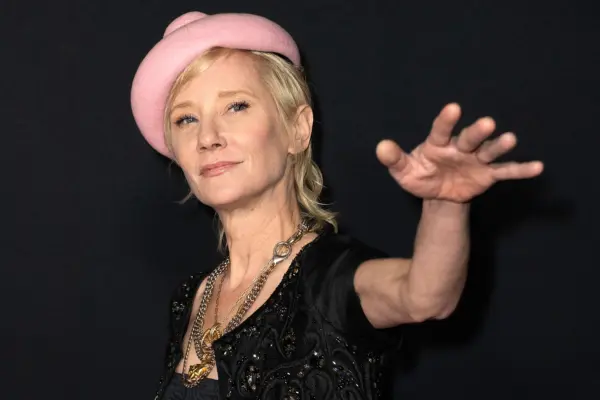 Η Ζωή και η Καριέρα της Anne Heche