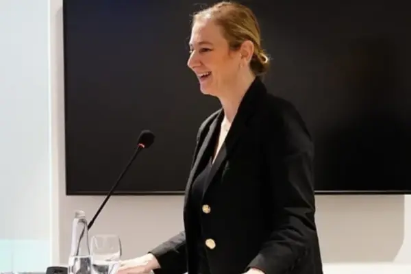 Η Aylin Ataay Saybaşılı και η Επιρροή της στη Σύγχρονη Τέχνη