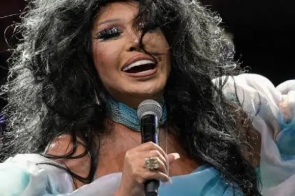 Bülent Ersoy: Η Θρυλική Καλλιτέχνης της Τουρκίας