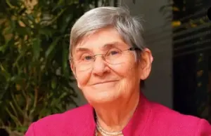 Canan Karatay: Ο Δρόμος για τη Δημόσια Υγεία