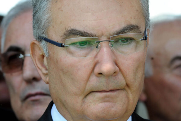 Ο Ντενίζ Μπαϊκάλ και η Καριέρα του στην Πολιτική