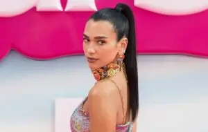 Dua Lipa: Μια Νέα Δύναμη στη Μουσική Βιομηχανία