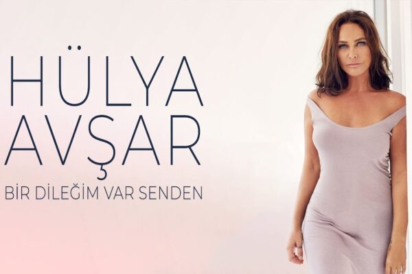 Hülya Avşar: Φωτεινός Αστέρας της Τουρκικής Ψυχαγωγίας