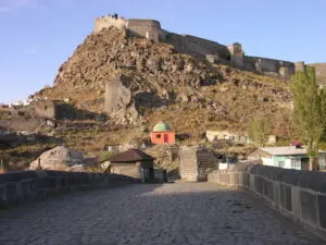 Πρόγνωση Καιρού στην Καρς: Τι να Περιμένετε