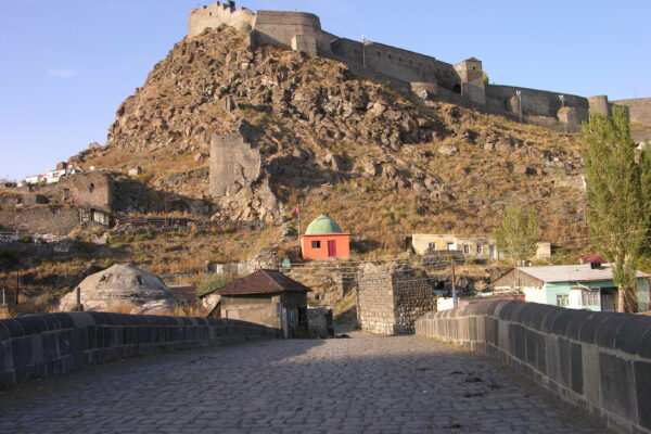 Πρόγνωση Καιρού στην Καρς: Τι να Περιμένετε