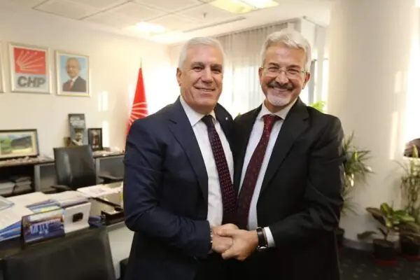 Mustafa Bozbey: Οι Πολιτικές του Δράσεις και Ο Επιρροή του