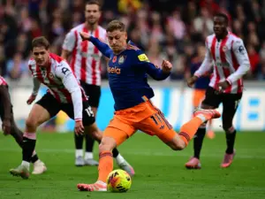 Newcastle United και Brentford: Μάχη για την Ανάδειξη