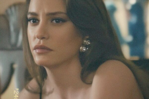 Serenay Sarıkaya: Μια Αναδυόμενη Αστέρας στο Σινεμά