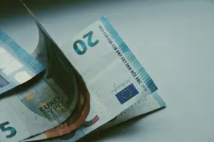 ελάχιστο εγγυημένο εισόδημα — GR news